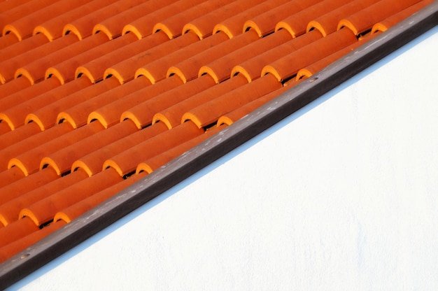 Vantagens do Telhado com Telha Sanduíche para Construções Modernas
